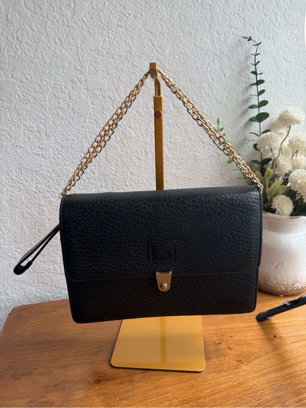 Authenticated card included with this Vintage Burberrys clutch black leather - Picture 5 of 16